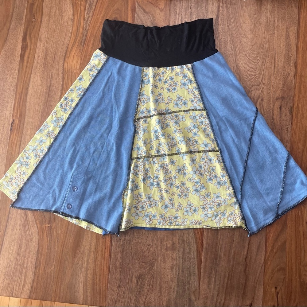 Do-Over Designs Y2K Vintage Blue Yellow Shark‎ Upcycled Tee Circle Skirt sz M - Picture 3 of 12